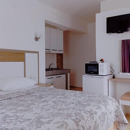 Parla Apart Hotel Çeşme Exterior foto