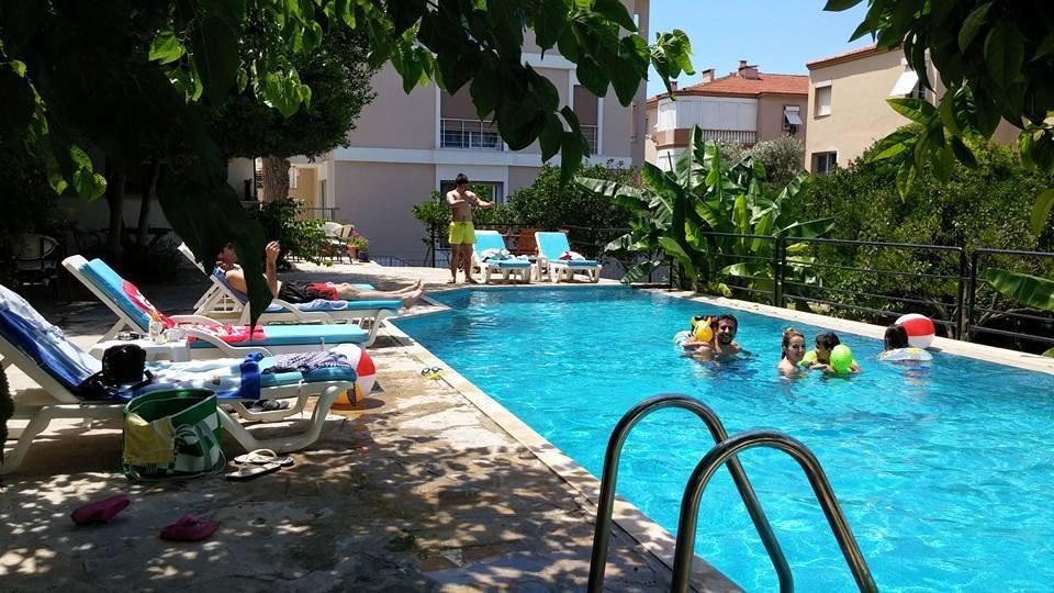 Parla Apart Hotel Çeşme Exterior foto