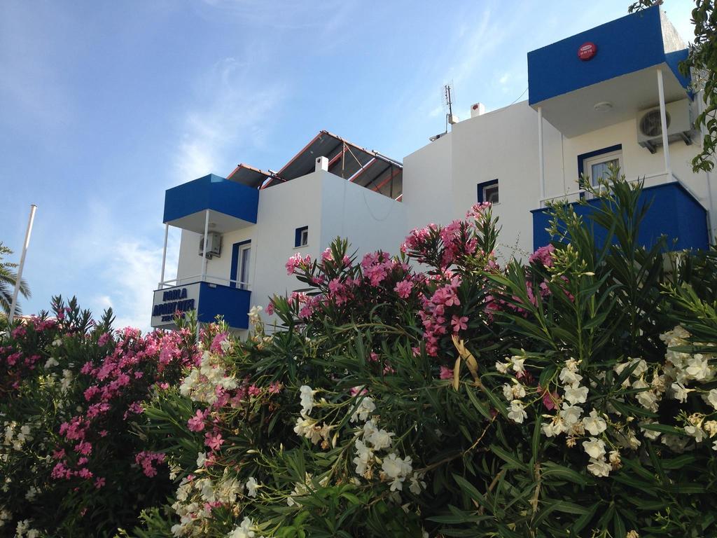 Parla Apart Hotel Çeşme Exterior foto