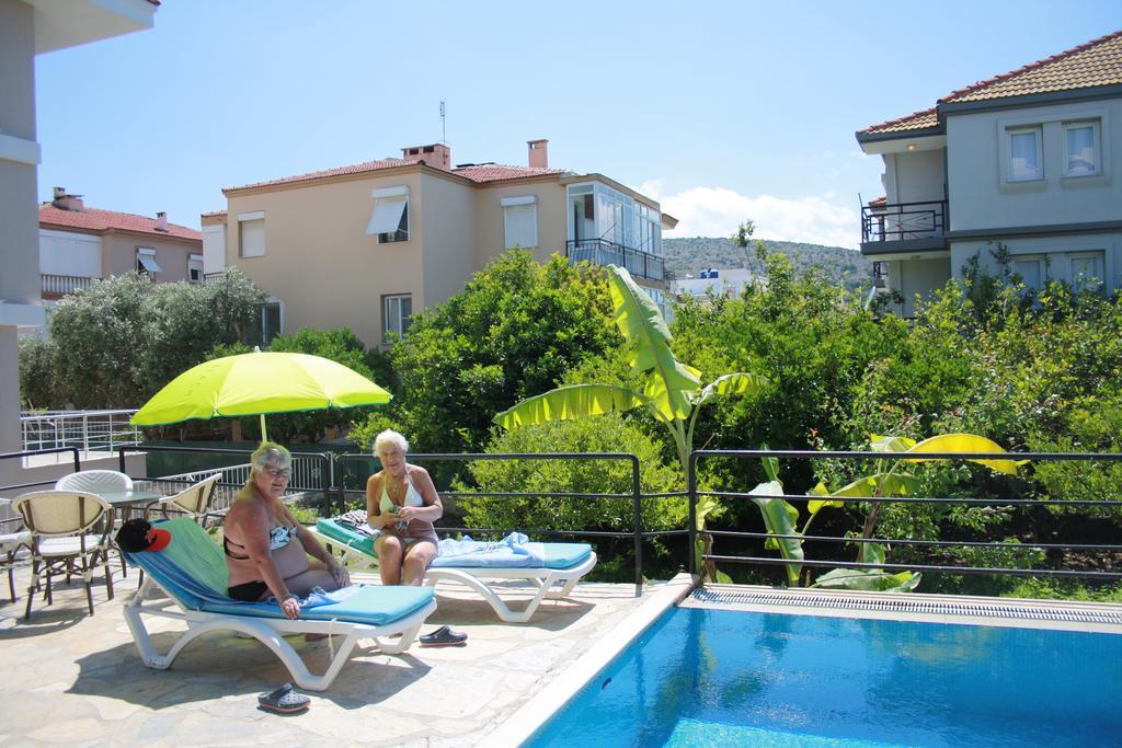 Parla Apart Hotel Çeşme Exterior foto