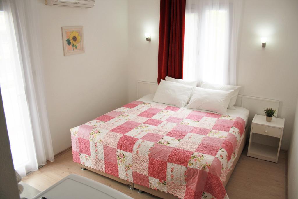 Parla Apart Hotel Çeşme Exterior foto