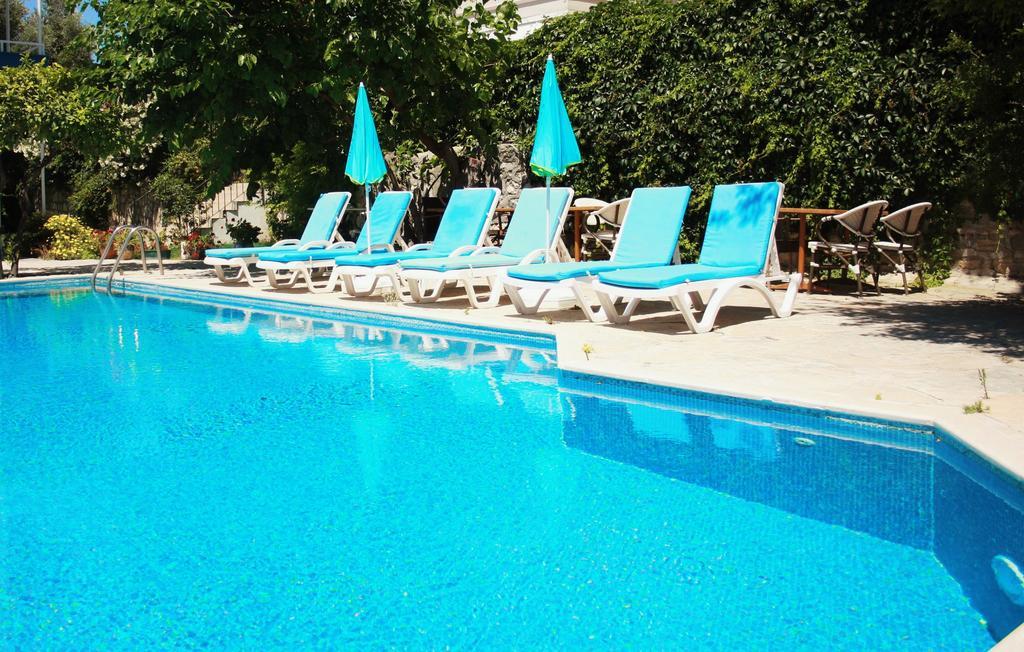 Parla Apart Hotel Çeşme Exterior foto
