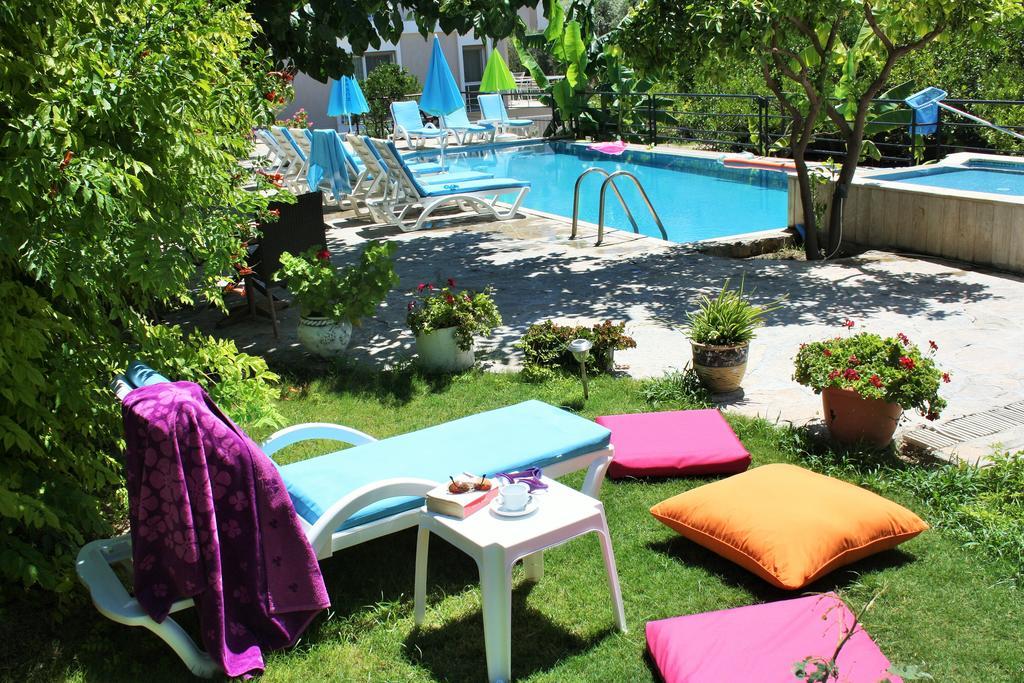 Parla Apart Hotel Çeşme Exterior foto