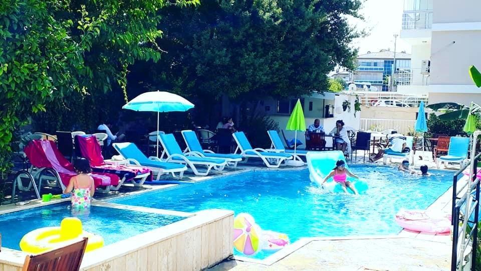 Parla Apart Hotel Çeşme Exterior foto